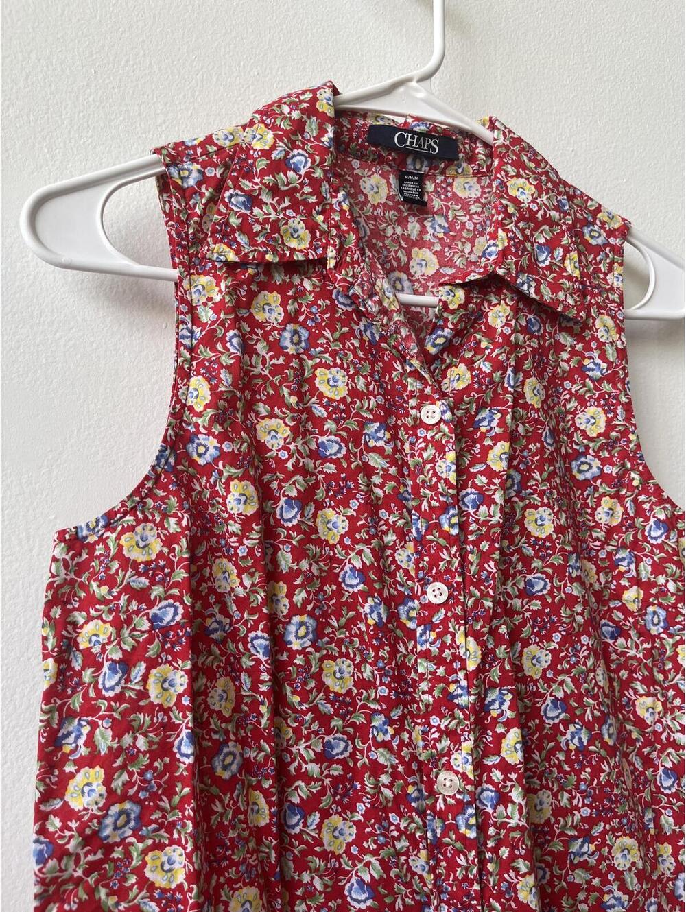 Chaps floral button up sleeveless blouse 100% cotton size medium cottagecore